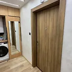 Apartament 122 *